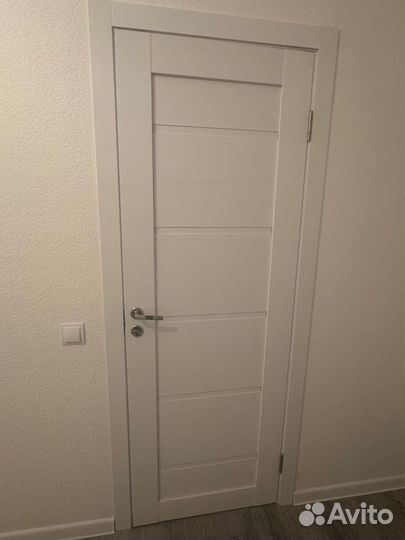 Продам двери и ламинат