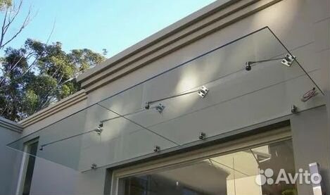 Стеклянный козырек