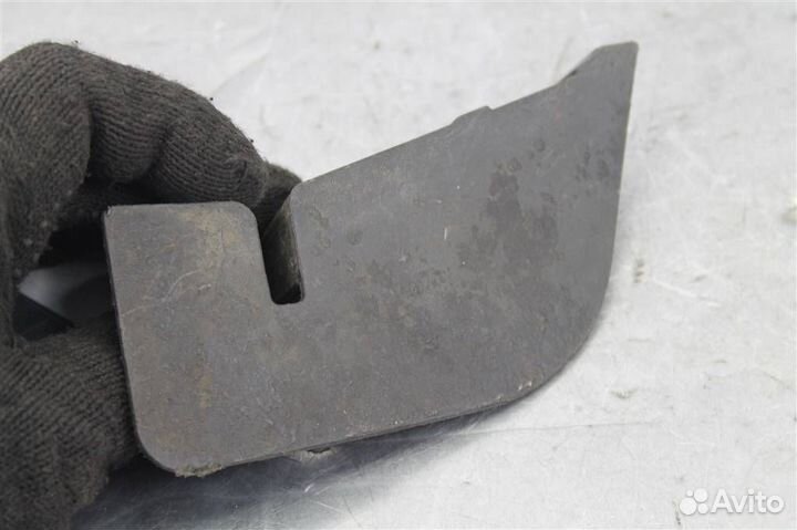 Брызговик задний правый Nissan Qashqai J10