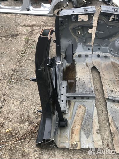 Порог со стойкой левый VW Polo Sed RUS (2011–2019)