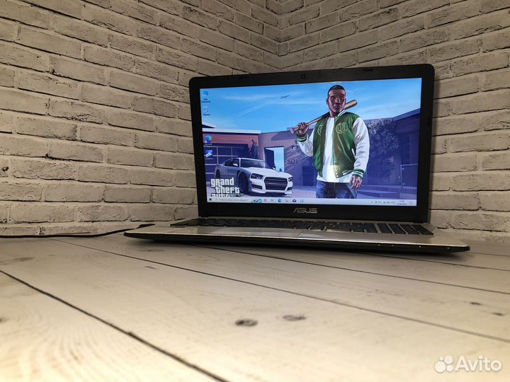 Офисный ноутбук Asus