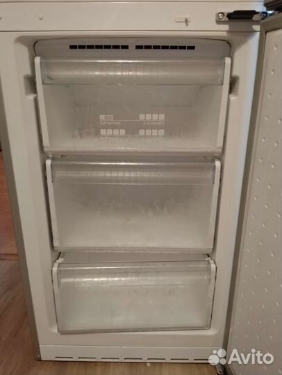 Холодильник Siemens KG39NXI15R