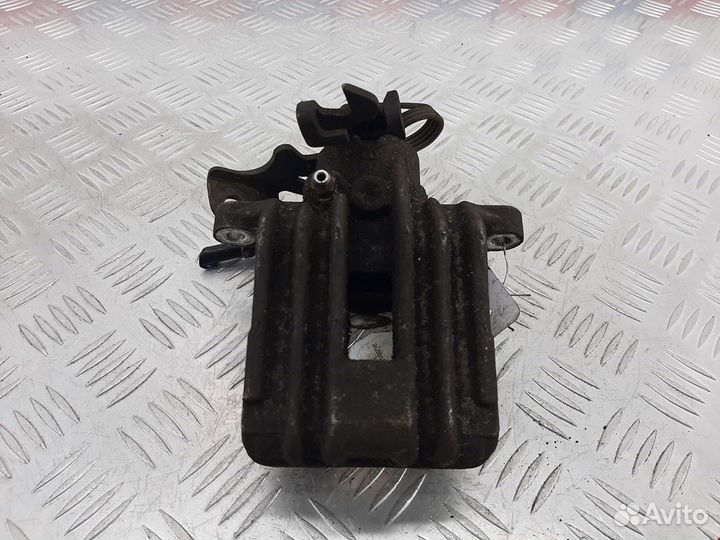 Суппорт задний левый Volkswagen Passat B5 рест