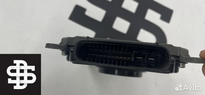 Блок розжига ксенона Toyota 8990833030