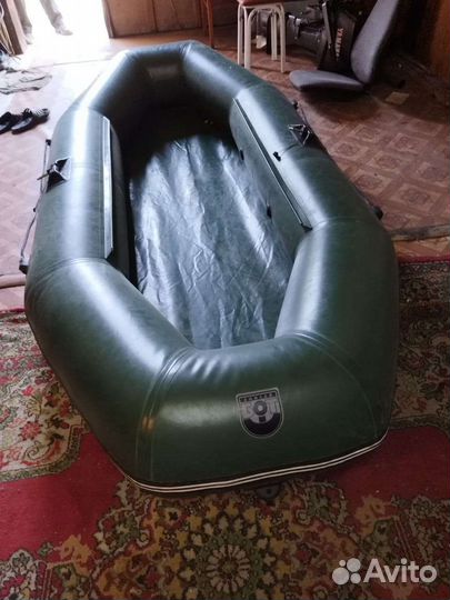 Лодка надувная резиновая весельная