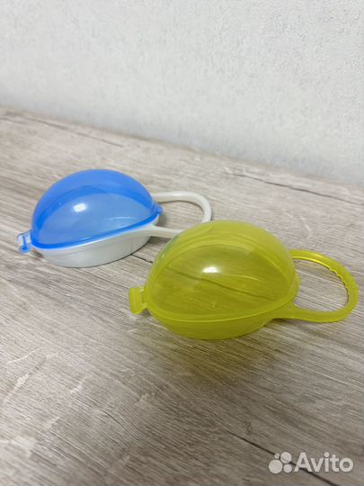 Футляры для пустышек