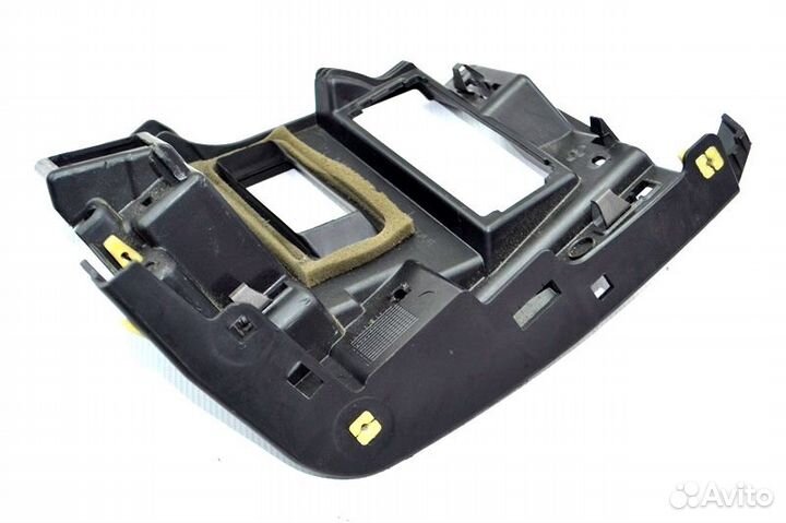 Пластиковая крышка торпеды mercedes-benz Actros MP