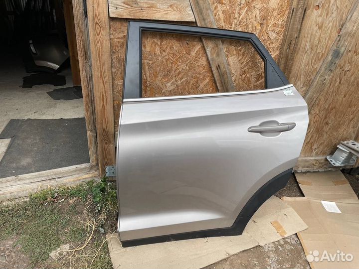 Дверь задняя левая Хендай Туксон 3 TL