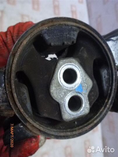 Подушка двигателя Kia Rio QB G4FC 2013