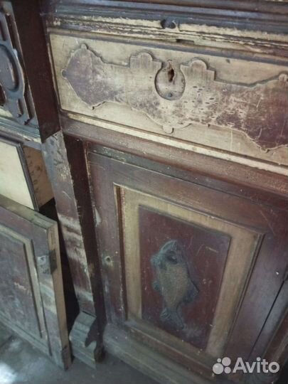 Антикварный буфет