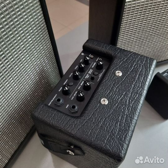 Гитарный комбоусилитель Nux Mighty