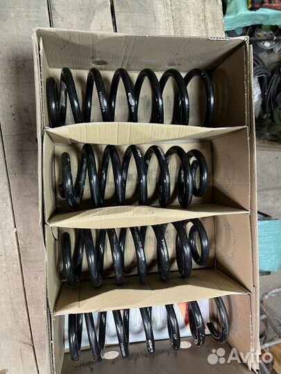 Комплект поужин с занижением eibach E10150230522