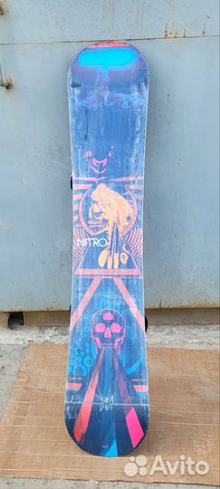 Сноуборд с креплением nitro Thief