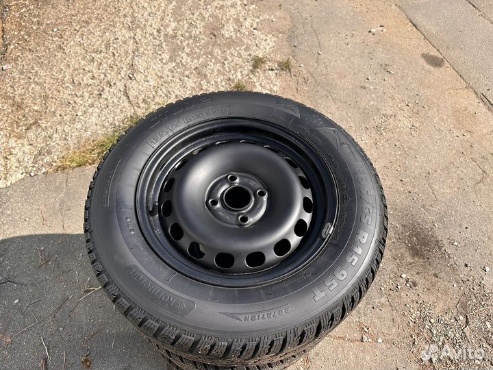 Комплект оригинальных колес для Audi 80 B4