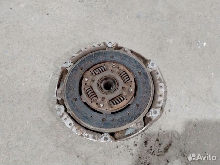 Комплект сцепления Nissan Note E11 HR16DE