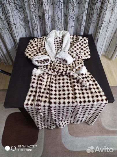 Халат велюровый женский