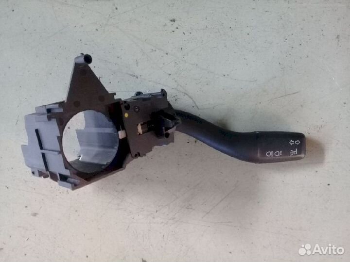 Переключатель подрулевой (света-поворотников) 8E09