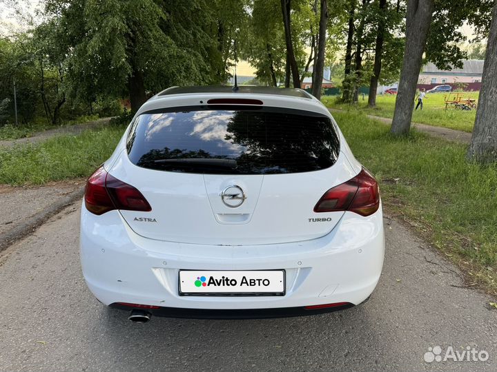 Opel Astra 1.6 AT, 2011, 215 000 км