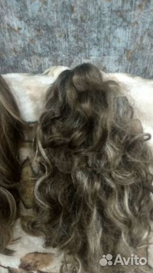 Волосы на заколках