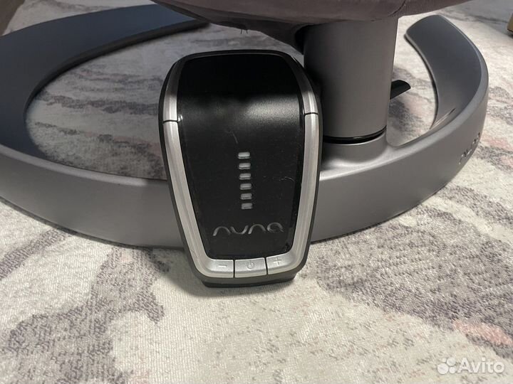 Шезлонг nuna leaf качалка детская