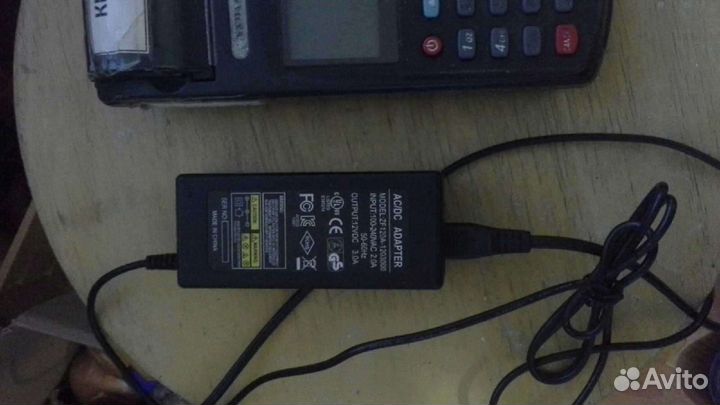 Валидатор с зарядкой