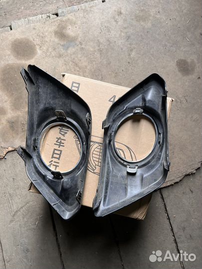 Накладки на туманки Nissan X-trail T32