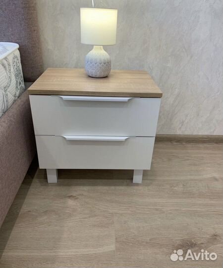 Тумбы новые