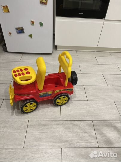 Детская машинка каталка