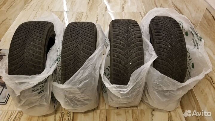 Continental IceContact 3 235/60 R18 107T