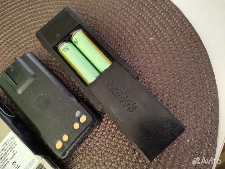 Бокс холдер 18650 Motorola DP 2x/4х зарядка USB C