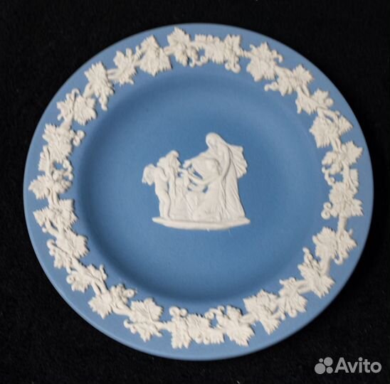 Круглая тарелочка Wedgwood, jasperware