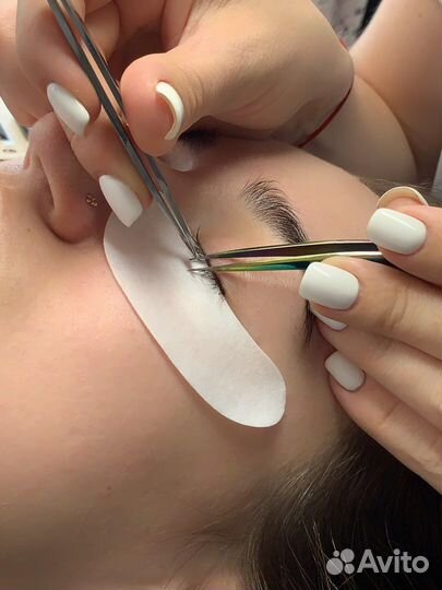 Обучение наращиванию ресниц