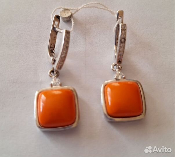 Серебряные серьги с кораллом