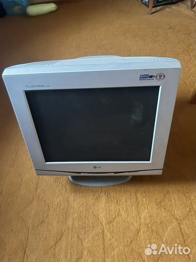 Монитор Lg flatron f900p