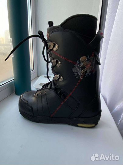 Сноубордические ботинки 42