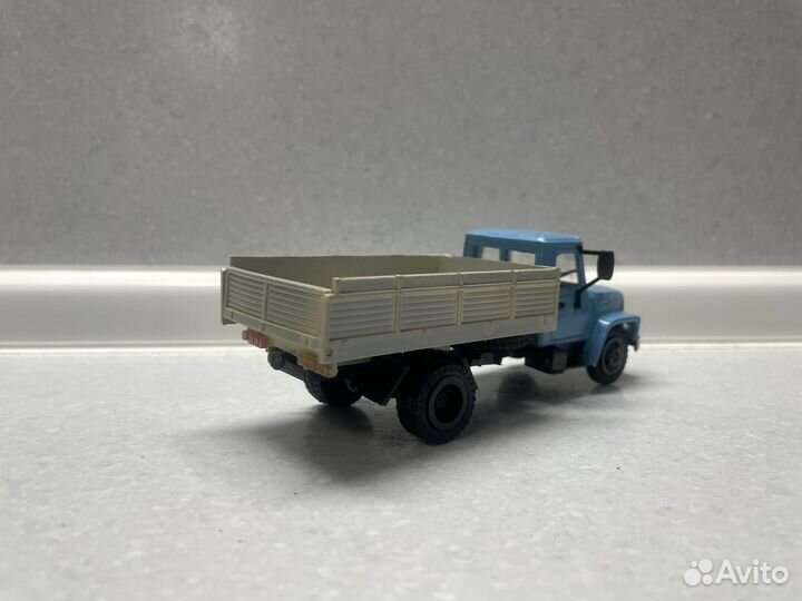 Модель газ-3307 масштаб 1:43 Компаньон