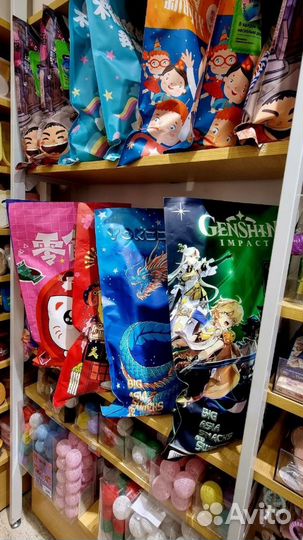 Пакет с азиатскими сладостями