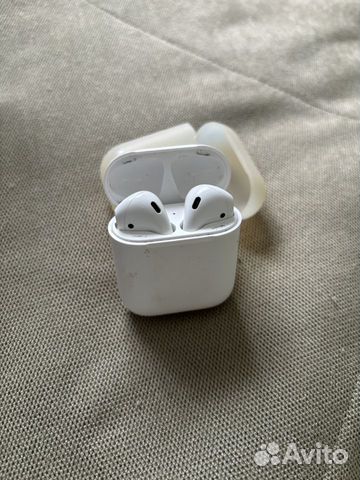 Беспроводные наушники apple airpods 1