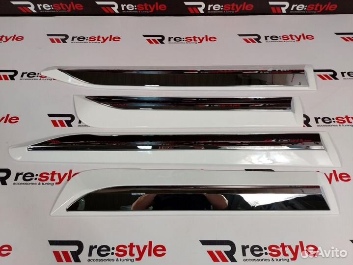 Молдинги дверей Toyota Hilux Pick Up