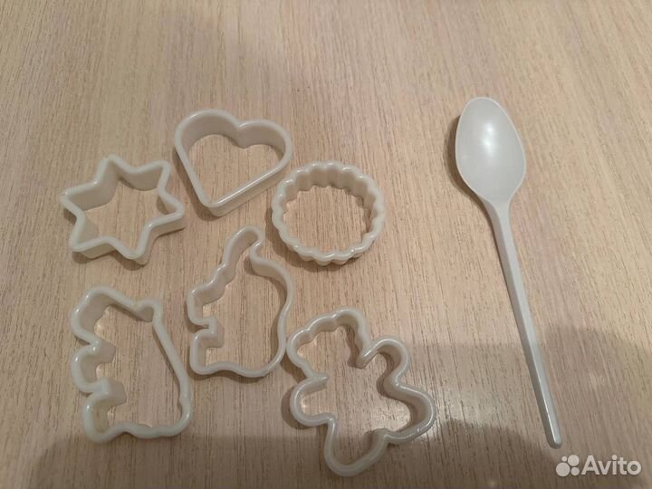 Блюдо, формочки для печенья