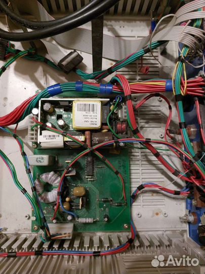 Блоки питания с радиодеталями