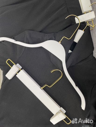 Стойки вешалки