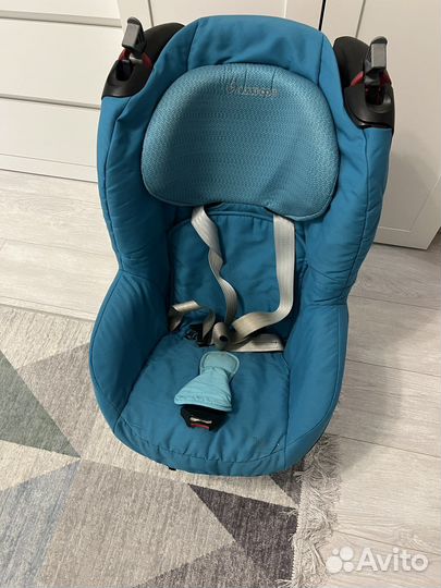 Автомобильное кресло maxi cosi