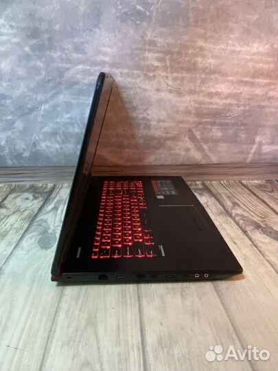 Игровой ноутбук msi 17 3 i7 GTX 1060