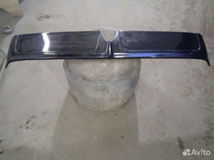 Спойлер на priora хэтчбек