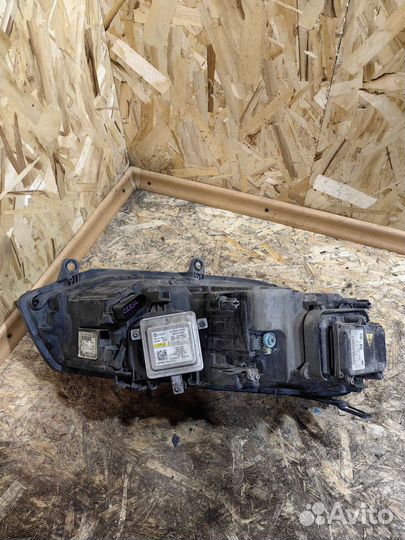 Фара Левая Ксенон Фольксваген Туарег NF в сборе