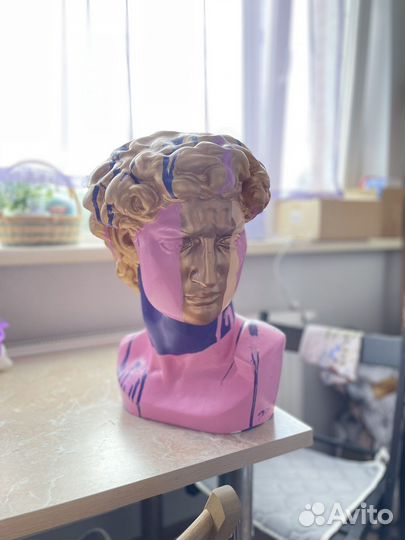 Гипсовая голова Давида