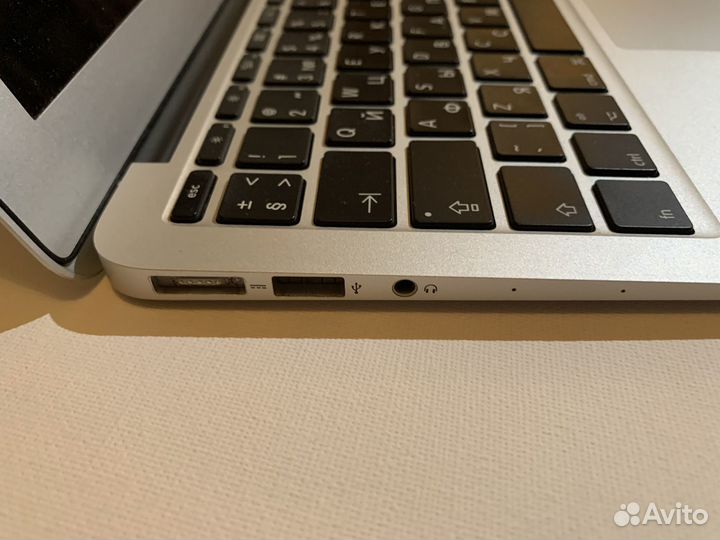 Apple MacBook Air 11 2014