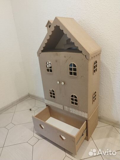 Кукольный дом с освещением и мебелью