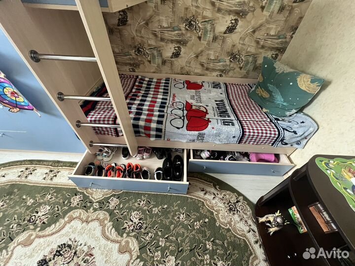 Двухъярусная кровать бу с матрасами